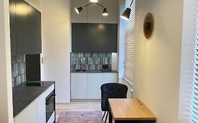 Impressionists Apartment